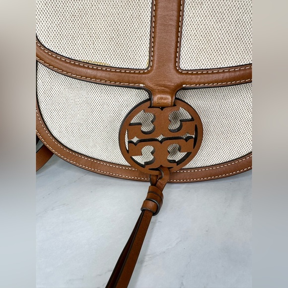 🎉Host Pick🎉 Tory Burch Canvas and Leather Bag - Picture 10 of 15